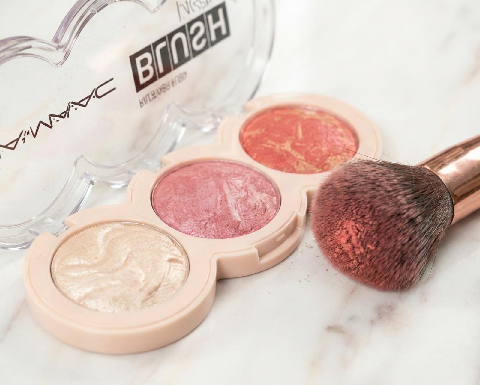 3-Color Blush & Highlighter Palette – Radiant Glow Cheek Powder Trio - Image 3