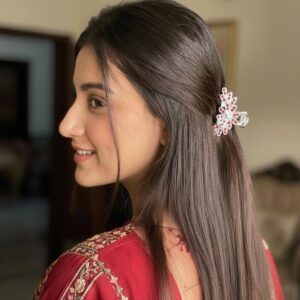 Fancy Metal Crystal Hair Claw Clip for Women – Elegant Floral Catcher