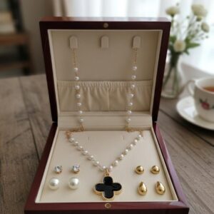 Pearl Clover Jewelry Collection